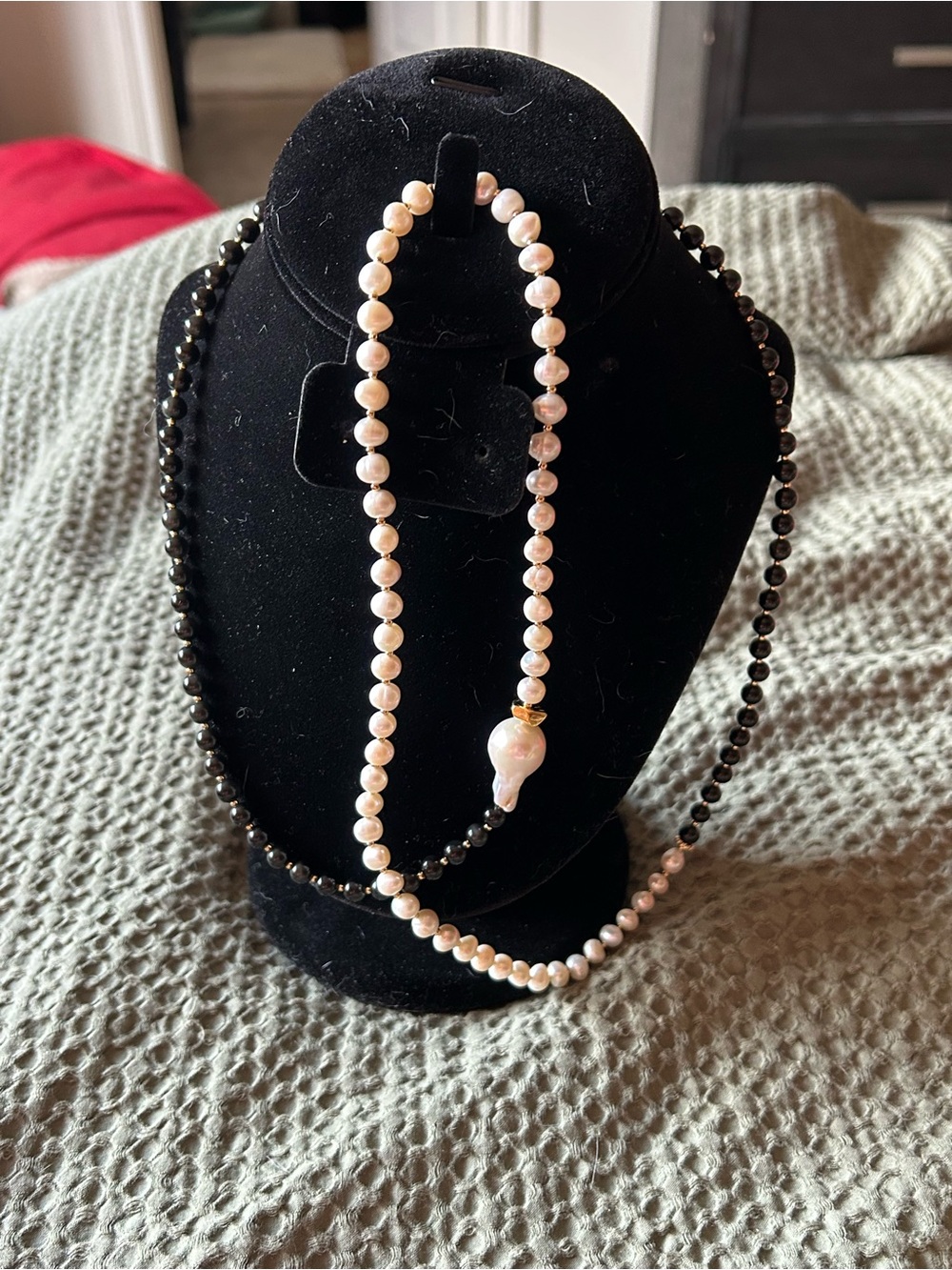2 Layered Cultured Pearl/Baroque pearl/Black Bead Heart-Lock Necklaces by Farra - Picture 4 of 10